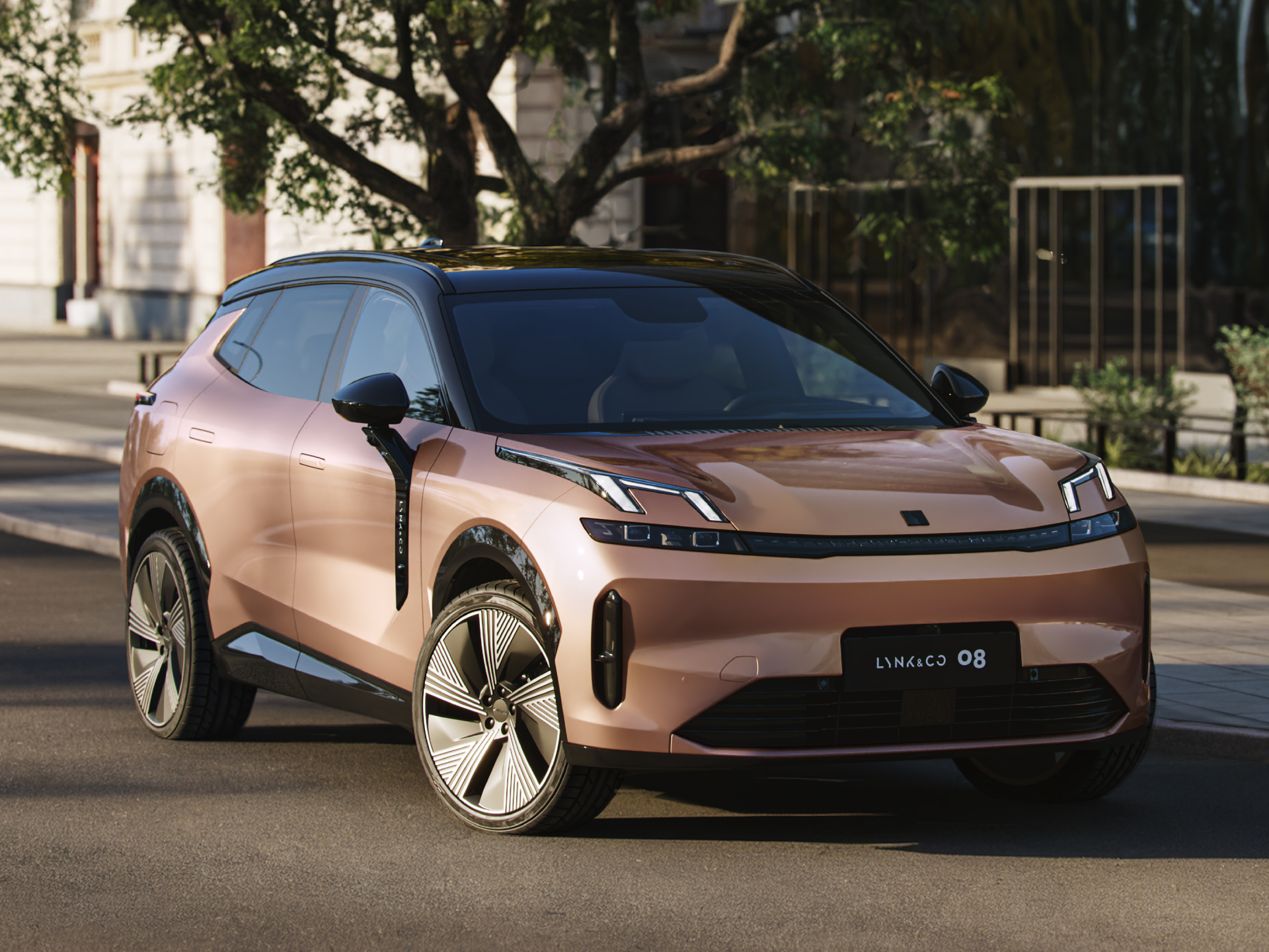Lynk co 08